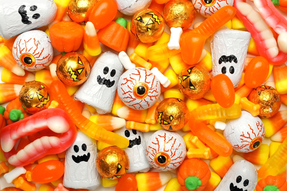 A pile of mixed Halloween candy